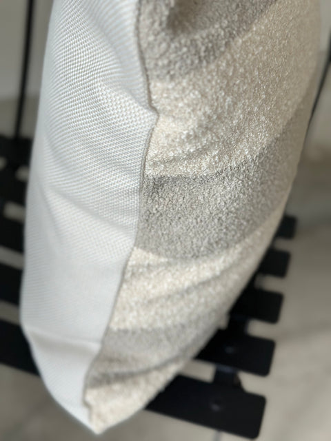 Cushion 15 / Outdoor+Indoor / Bouclé / Grey / Offwhite / 50x50 cm