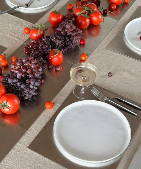 Set of 2: Moshi Metal Placemats / Brushed Steel / 30x40 cm