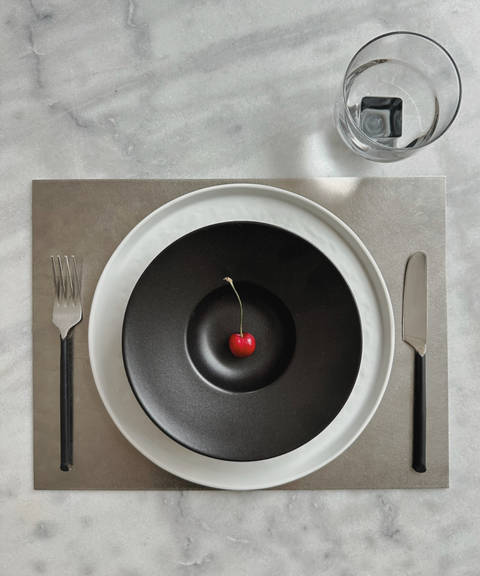 Set of 2: Moshi Metal Placemats / Brushed Steel / 30x40 cm