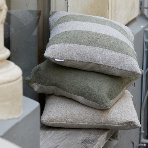 Cushion 16 / Outdoor+Indoor / Bouclé / Olive / 50x50 cm