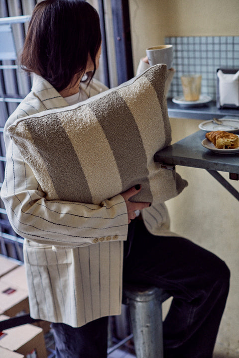 Cushion 15 / Outdoor+Indoor / Bouclé / Grey / Offwhite / 50x50 cm