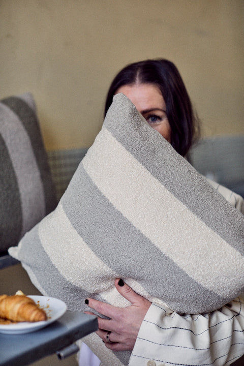 Cushion 15 / Outdoor+Indoor / Bouclé / Grey / Offwhite / 50x50 cm