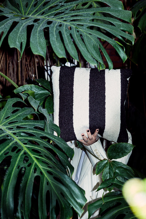 Cushion 13 / Outdoor+Indoor / Bouclé / Black / Offwhite / 50x50 cm