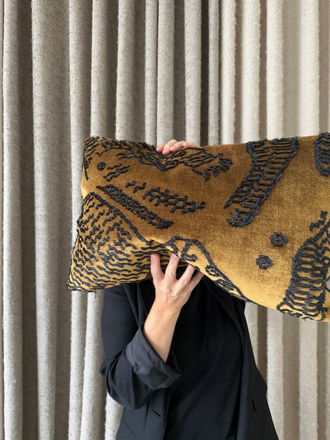 Cushion 11 / Decorative Cushion Rust Brown Velvet, 40x60 cm by Moshi Studios