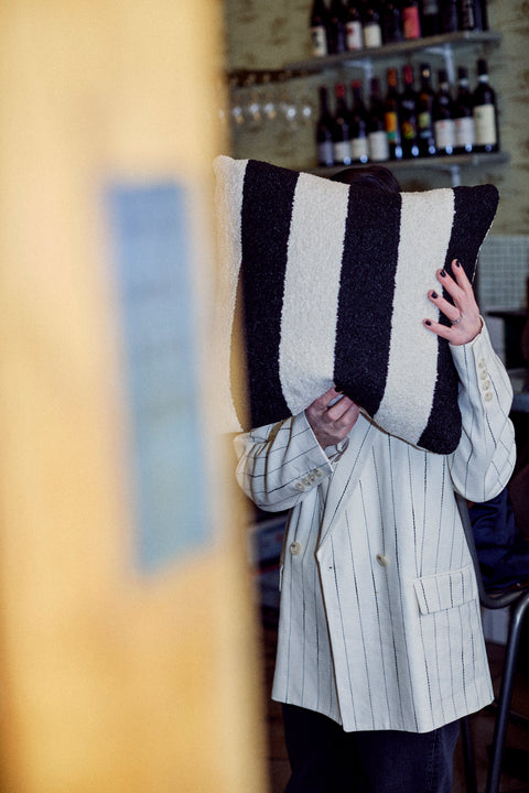 Cushion 13 / Outdoor+Indoor / Bouclé / Black / Offwhite / 50x50 cm