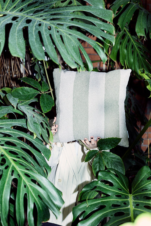 Cushion 14 / Outdoor+Indoor / Bouclé / Olive / Beige / 50x50 cm