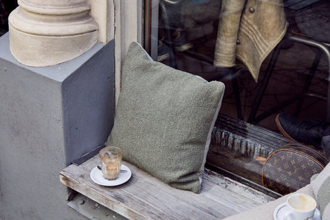 Cushion 16 / Outdoor+Indoor / Bouclé / Olive / 50x50 cm