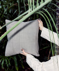 Cushion 20 / Outdoor+Indoor / Kudde / Linnelook Melerad / 50x50 cm