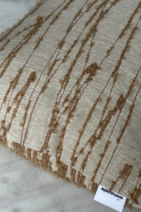 Cushion 01/ Prydnadskudde i brun ullbouclé och lin, 40x60 cm från Moshi Studios